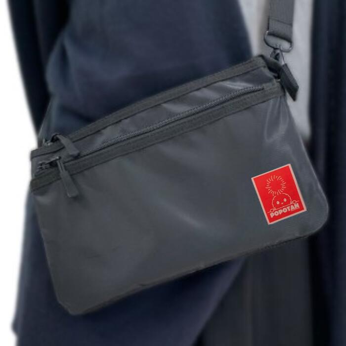 【ふるさと納税】ひょっこり（赤）サコッシュ／朝霞市キャラクターぽぽたん 鞄 オールシーズン サコッシュ 約高さ15cm☓幅24cm☓奥行2cm 赤 ラキア ぽぽたん