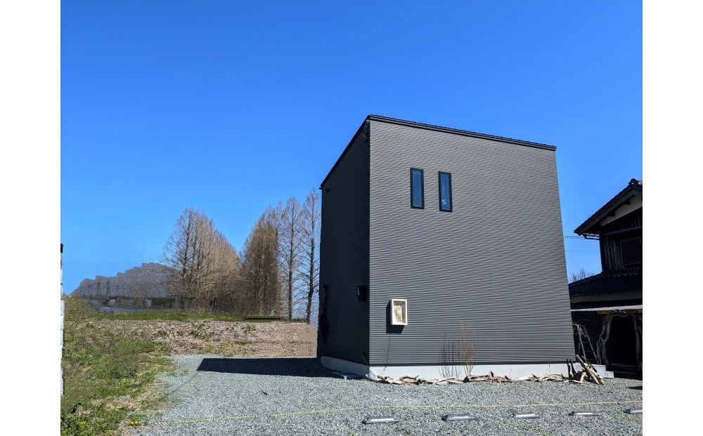 
                  メタセコイア並木０分の絶景 一棟貸で味わう 近江牛ステーキと自家製タルタルの海老フライプラン 1泊2食 1名様分
                