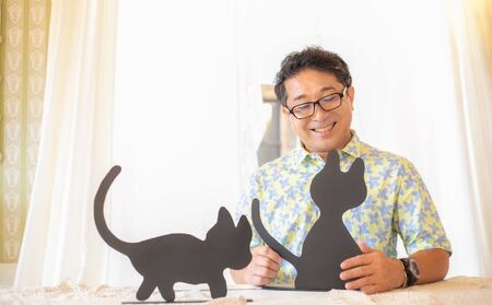 ブルーとティアラのオーナメント（A）ブルーとティアラ インテリア 置物 ガーデンオーナメント 黒猫 猫柄 猫好き 窓辺 ニッチ 可愛い 錆びない アルミ製 玄関アプローチ 猫の置物 