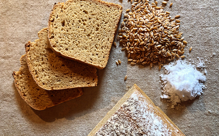 薪窯パン 有機アインコーン 3個 【 農家パン VERUM 】 ／ パン ぱん ブレッド ベーカリー 古代小麦 薪窯 薪窯焼き 薪窯焼 石窯パン 石窯 卵不使用 乳製品不使用 乳不使用 自家製発酵種 