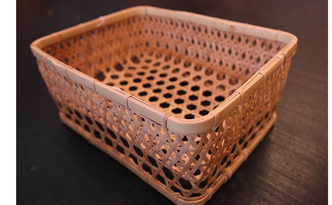 【一点ずつ手作り】自然素材にこだわった椀籠（角型） 工芸品 雑貨 日用品 かご カゴ 竹籠