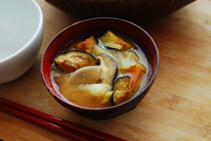 京都・喜右衛門 有機「発芽玄米白大豆味噌」1kg 【みそ 味噌 みそ汁 無農薬 オーガニック 生みそ 発芽 発芽玄米 天然醸造 発酵食品 豆味噌 大豆味噌 調味料】