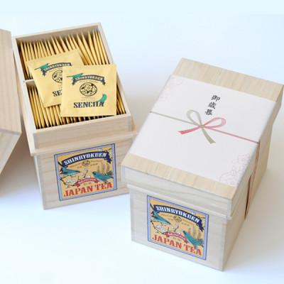 ふるさと納税 新富町 【のし付き】【お歳暮】桐箱入り「空飛ぶお茶」高品質煎茶ティーバッグ3g×100p |  | 02