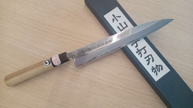 
                  28-317　小山本手打刃物　青紙鋼　刺身包丁7寸　(片刃)【熊本県伝統的工芸品】
                