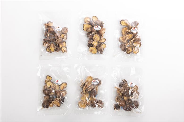 【訳あり】 原木椎茸 不揃い椎茸 6袋セット | 椎茸 しいたけ シイタケ きのこ キノコ 不揃い 乾燥しいたけ お料理 小分け プレゼント 袋詰め 送料無料