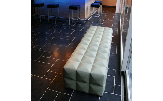 The Bench （B） 椅子 イス インテリア オブジェ 置物