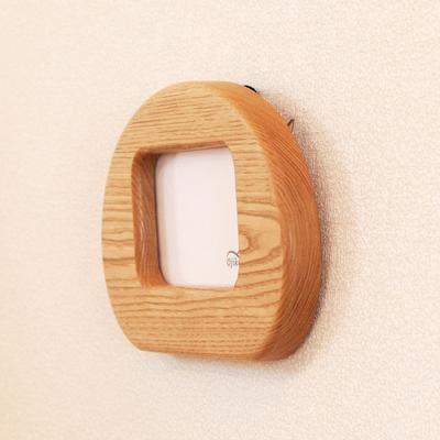 ふるさと納税 下呂市 まるい写真立て 掛け置き兼用・L版サイズ・横置き【クリ材使用】【大鹿野工房】【89-9】 |  | 02