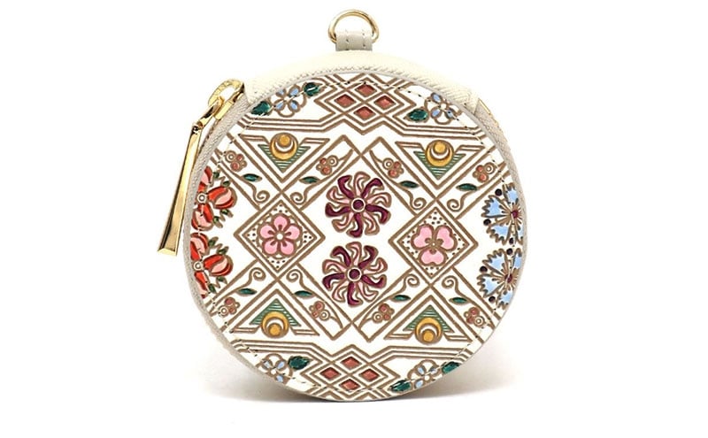 
            【文庫屋大関】マカロンポーチ 花菱【皮革工芸品】 ポーチ ミニポーチ 小物入れ アクセサリー入れ イヤホン入れ 収納 保管ケース 手のひらサイズ  本革 革 皮革 工芸品 工芸 雑貨 ギフト プレゼント 日本製 東京 [№5619-2237]
          