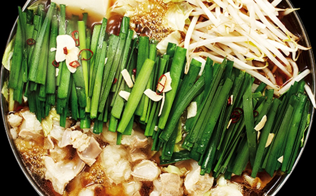 
            【海千】 もつ鍋 （醬油味） 2-3人前 セット 合計1.05kg 国産牛もつ （300g） ・スープ （300g） ・ちゃんぽん麺 （計450g（150g×3玉））
          
