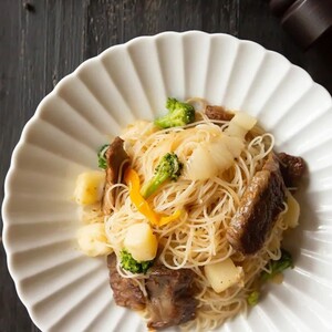 特選・神戸牛 焼ビーフン　極シリーズ (4食入) | 兵庫県 丹波篠山市 即席ビーフン 調理済 常備食 個包装 詰め合わせ レトルト ケンミン食品 けんみん食品 高級 グルメ BH06