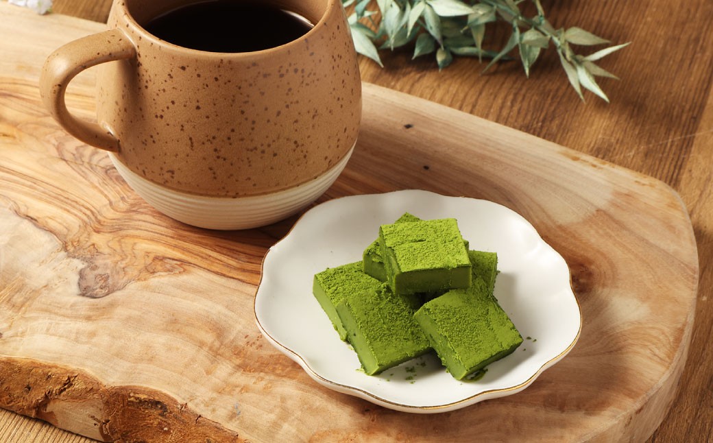 【4回定期便】 《冷凍》 北海道生チョコレート （抹茶） 5箱×4回 合計20箱