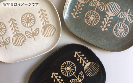 【瀬戸焼】 HANAtoHA ナデ角 大皿 2枚 (白) 【カネ三商店】 / 食器 皿 プレート ギフト / 瀬戸市[BBDD021]