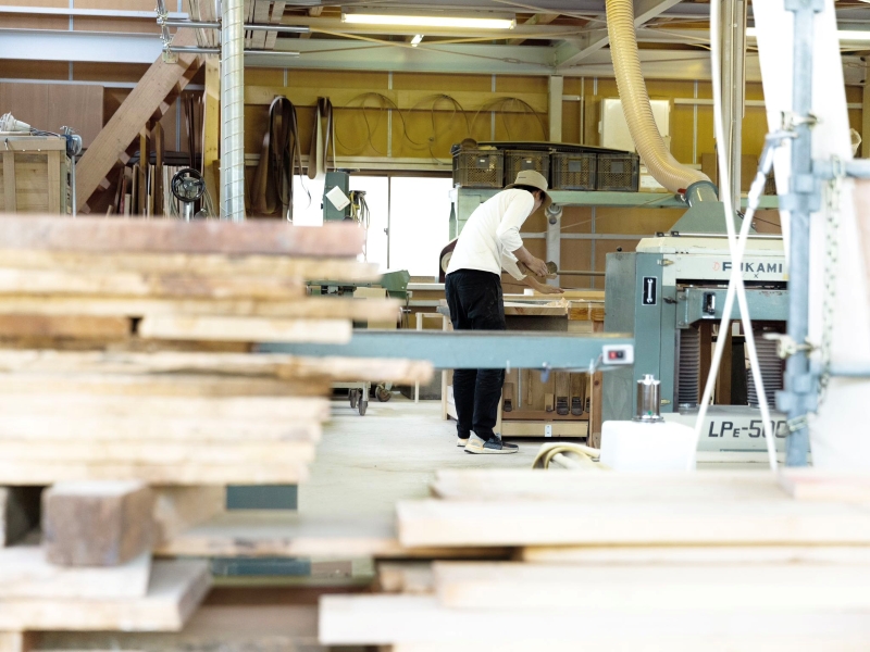 壁かけミラー A4サイズ ミラー 鏡 w220mm×h300mm×d30mm チョコ面加工 紐付き ナラ 樹種 縦長 横長 インテリア DIY おしゃれ HOFF&Co. お取り寄せ 愛知県 小牧市 