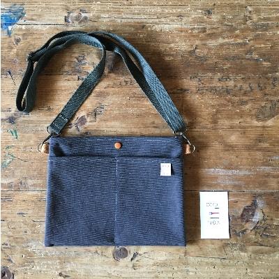 ふるさと納税 木津川市 coyotE noaのサコッシュ[本体カラーグレーブラウン色]