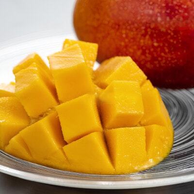 【2026年7月から順次発送・贈答用】仲宗根果実園のアーウィンマンゴー1kg(2～3玉)【配送不可地域：離島】【1726878】