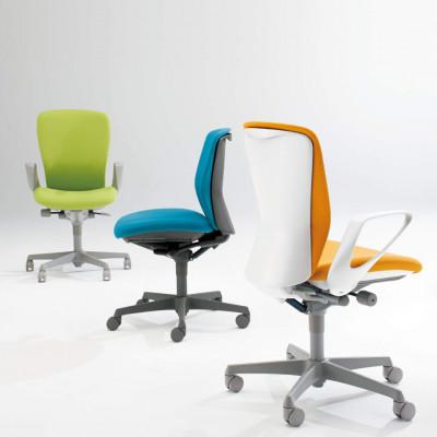 ふるさと納税 横須賀市 オカムラ　オフィスチェア　スラート【ブラック】 国産 |  | 01