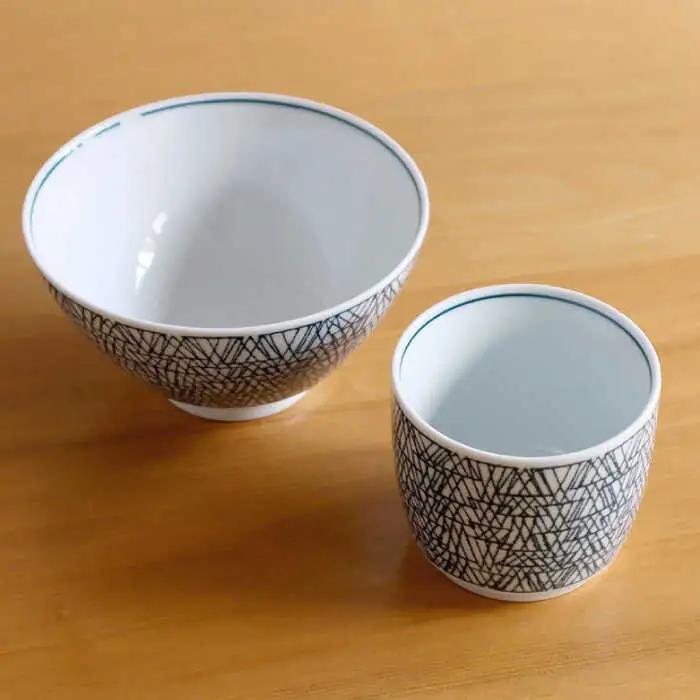 【白山陶器】【グラフ】飯碗(大)と湯のみ猪口 くろがねセット【波佐見焼】[TA166]