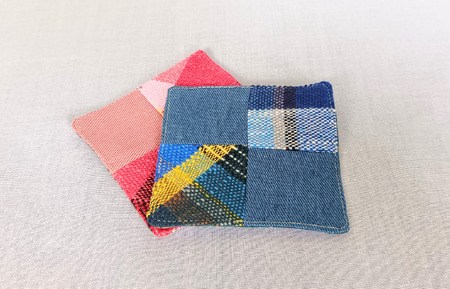 【思いやり型返礼品】さをり織り コースター 2枚 障がい者支援 福祉作業所