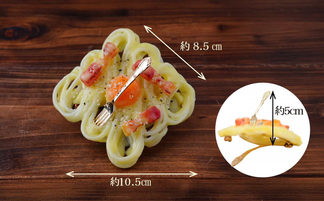 食品サンプル 飾り結びみたいなカルボナーラのバレッタ | 食品サンプル 髪留め 髪飾り 髪どめ ヘアアクセサリー アクセサリー パスタ スパゲティ スパゲッティ カルボナーラ アート 贈答 贈り物 お
