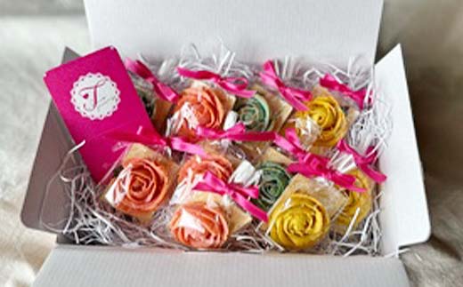 上生菓子のような食感！あんフラワークッキー10個入り 洋菓子 焼き菓子 お菓子 お花形 贈り物 プレゼント プチギフト 福島県 伊達市  クッキー スイーツ お茶菓子 お茶請け おやつ 菓子 食品 F