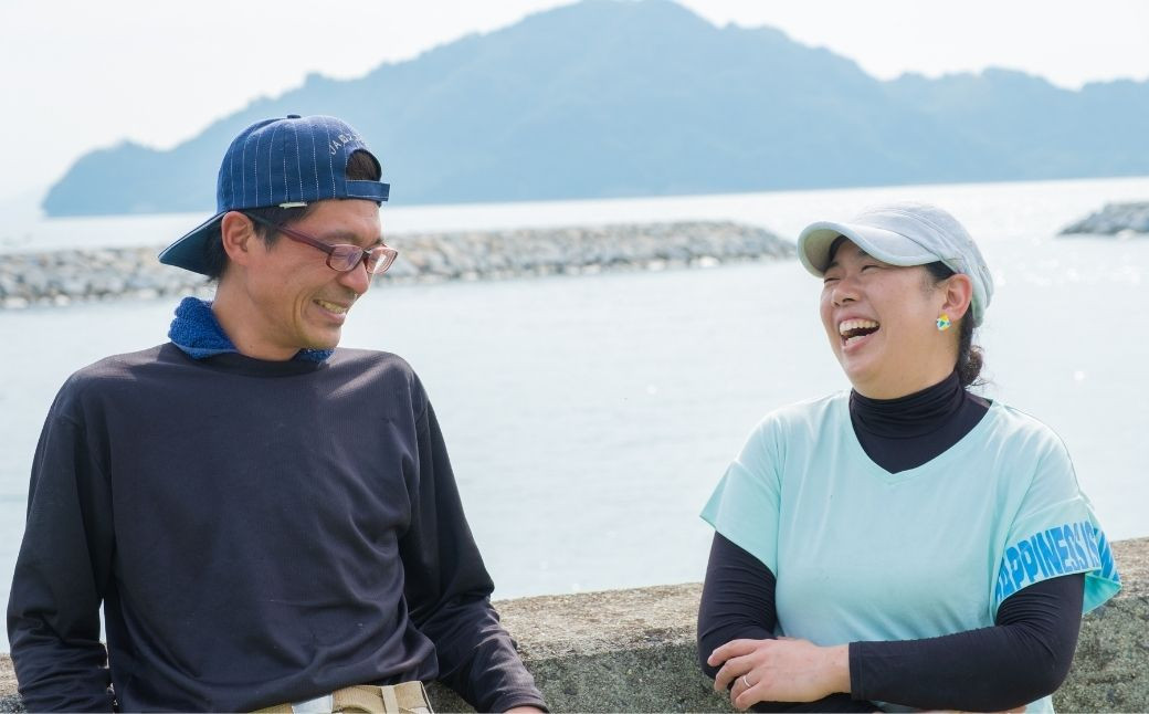 「香り高く、さわやかな酸味をお楽しみください。（岩﨑農園　岩﨑太郎さん・亜紀さん）」