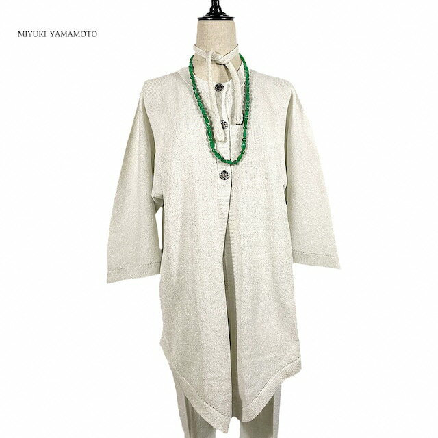 【ふるさと納税】560 white glitter button tops