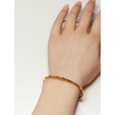 ふるさと納税 大津市 【10金イエローゴールドバングル】凹凸デザインが繊細に彩る 大人のこだわり K10ジュエリー |  | 01