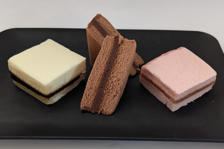 【油屋老舗】銘菓 美都とうふ（８個入り）【オリジナル 豆腐 カステラ ヘルシー 和菓子 ギフト 生菓子 おやつ スイーツ 和スイーツ 銘菓 水戸市 水戸 茨城県】（JU-4）