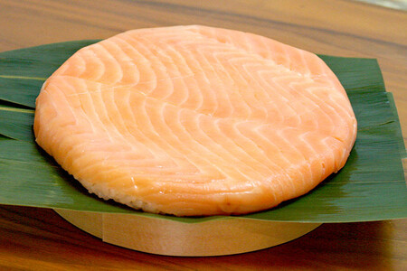 トロ特上 ます寿司 430g×1個＆蒲鉾 3種セット 鱒寿司 押し寿司 富山名物 冷蔵 / ます寿司屋ヒロ助 / 富山県 黒部市 お寿司 海鮮 魚 魚介類 魚介 練り物 加工食品 惣菜 かまぼこ カマ