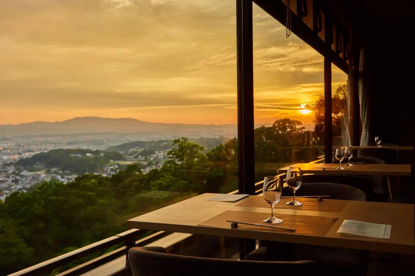 TERRACE 若草山（ANDO HOTEL 奈良若草 山内レストラン）お食事券5,000円分　nru002