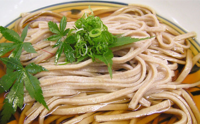 道の駅からり直送！食物繊維たっぷり！もち麦うどんセット ／ 細麺 のどごし うどん 乾麺 もち麦 人気 おすすめ 四国 愛媛県 内子町 【株式会社内子フレッシュパークからり】 [BKAD005]