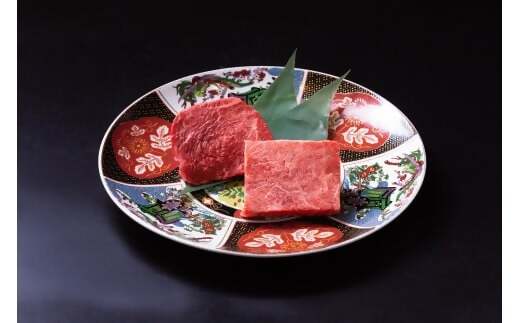 （冷凍）松阪牛 赤身と霜降りステーキ 70g×2枚 < 冷凍 >年内配送可( 牛肉 ブランド牛 高級 和牛 国産牛 松阪牛 松坂牛 ステーキ 赤身 霜降り 赤身ステーキ 霜降りステーキ 松阪牛赤身 松