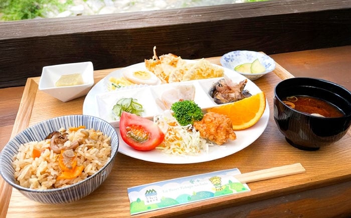 上矢作道の駅 ラ・フォーレ福寿の里レストラン ペアお食事優待券（里山定食ドリンク付き）