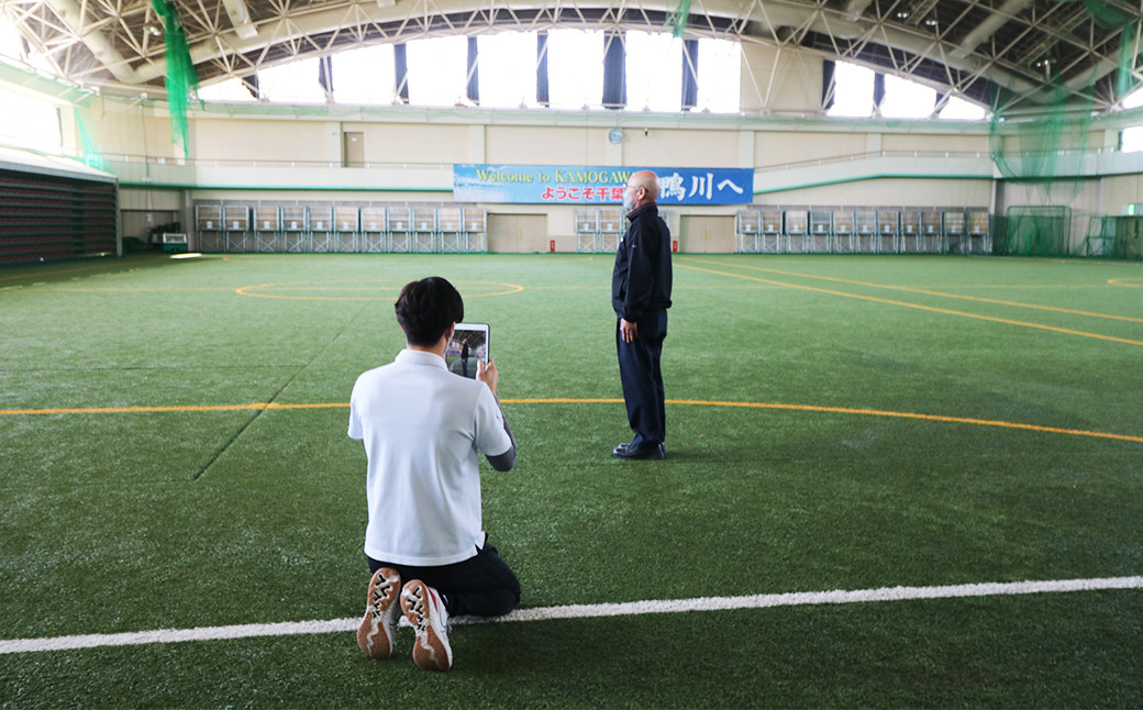 カラダの正面、側面など、写真による姿勢評価を行います。