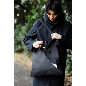 【利き手を選ばないショルダートート】　Niji　Super water repellent｜人気バッグ おすすめトート［ ショルダートート Niji Super water repellent 撥水加工 軽量 バッグ トート 人気 おすすめ ギフト プレゼント お取り寄せ 通販 送料無料 ふるさと納税 ］
