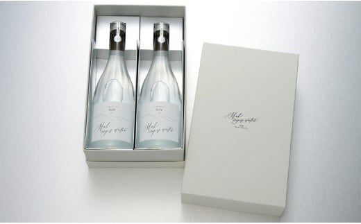 「美食旨口水」翠-SUY- ナチュラルミネラルウォーター 720ml×2本/長野県白馬村　天然水　白馬の名水　高級天然水　食事に合う水　プレミアムウォーター　お取り寄せ　ギフト【F0490372-B】