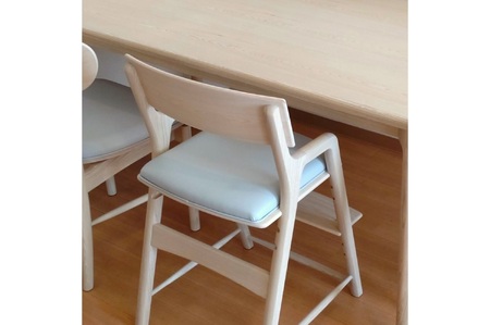 Hygge キッズハイチェア ＜座面：レザー（ライトグレー）＞