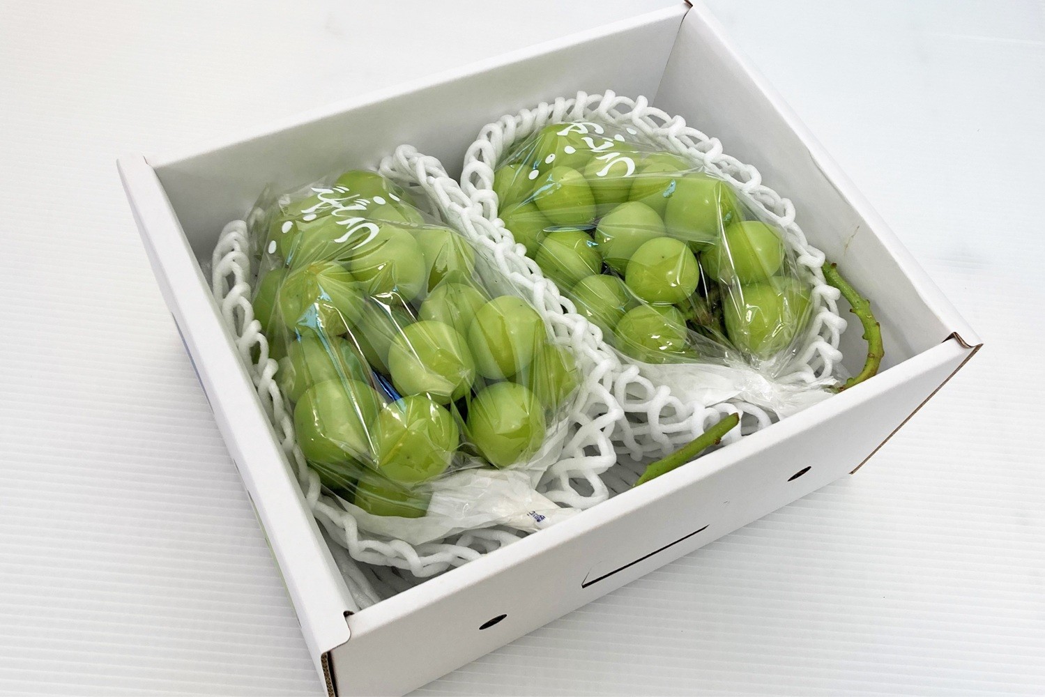 
                  ぶどう（シャインマスカット）１.２ｋｇ　0009-2606
                