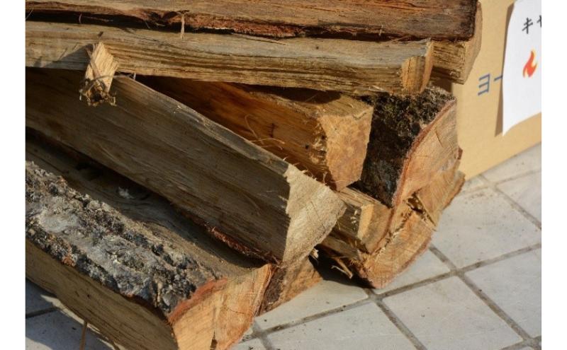 
                  【アウトドアに最適！】京都府産　南山城村こだわりの薪（広葉樹：クヌギ・樫）約9kg[№5299-0178]
                